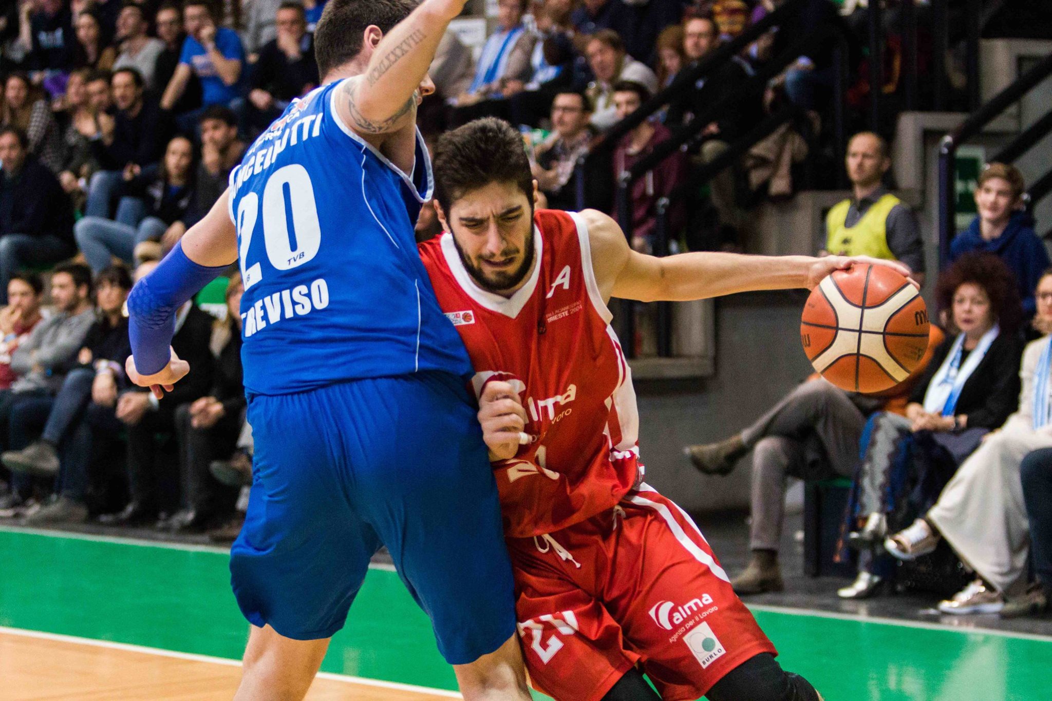 Prima partita Alma Pallacanestro Trieste 2004 con logo Burlo