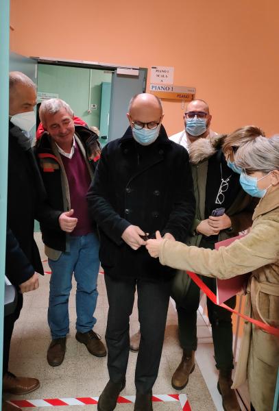 Il Vicepresidente Riccardi tagli al nastro all'ingresso della nuova Camera Bianca e del nuovo Ambulatorio Ortopedico